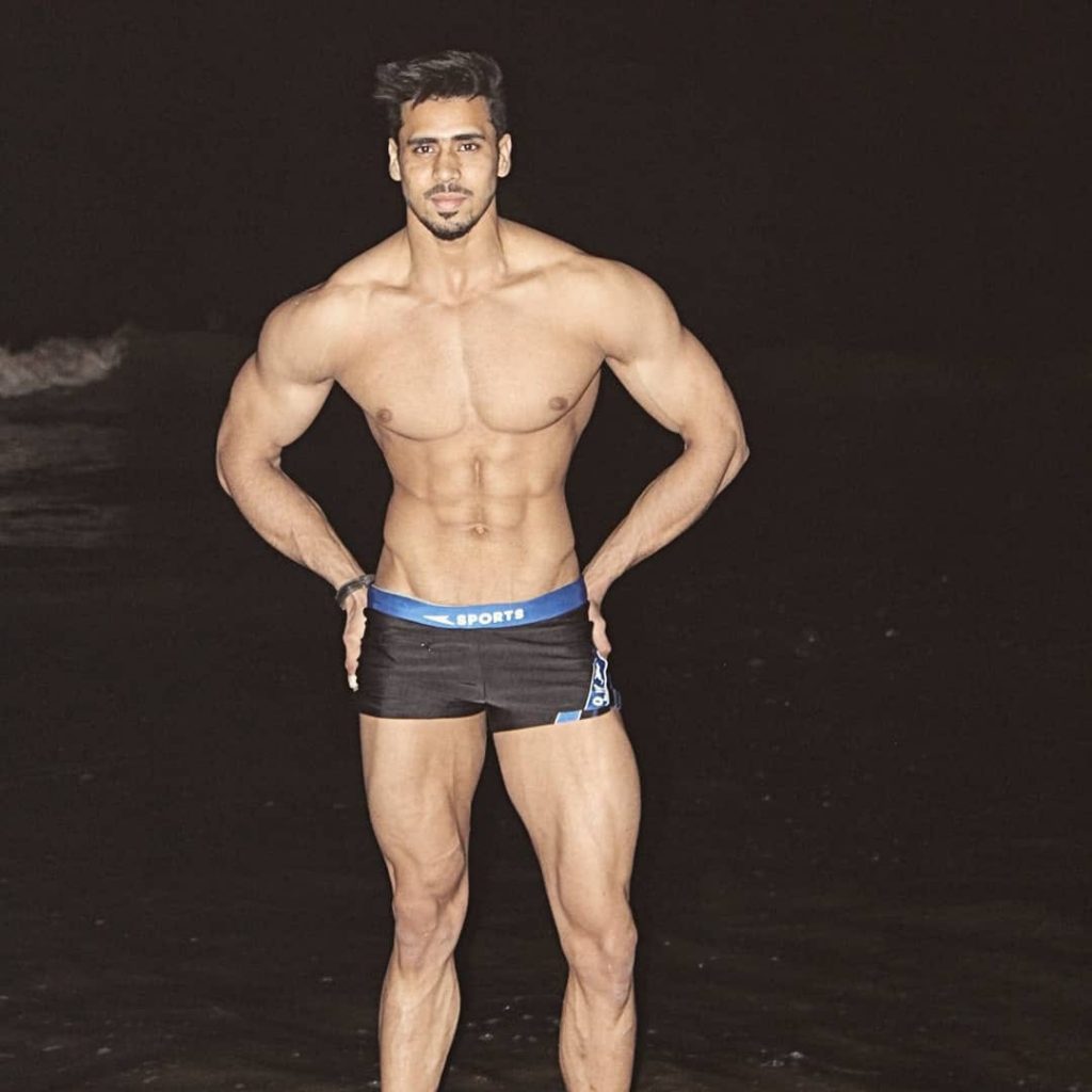 About Online Personal Trainer 12 man physique personal fitness trainer gurgaon, delhi faridabads ahil fitness