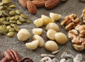 5 Health Benefits of Eating Nuts and Seeds Everyday
